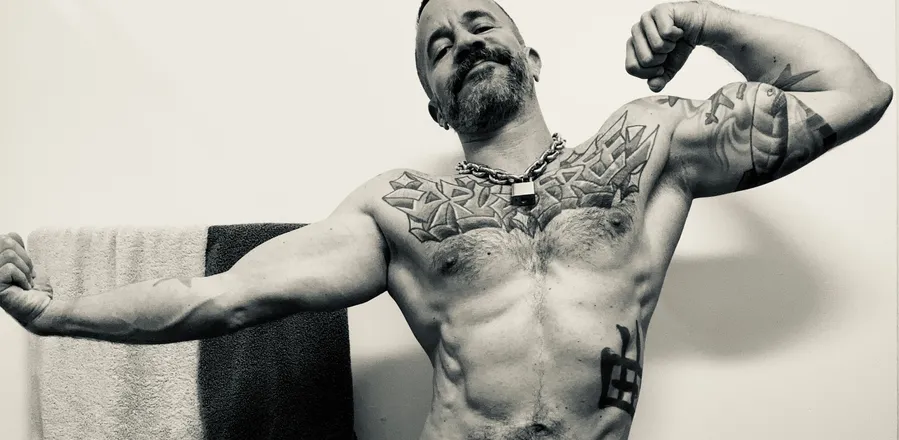 OnlyFans cuenta whoisjerdaddy header 2
