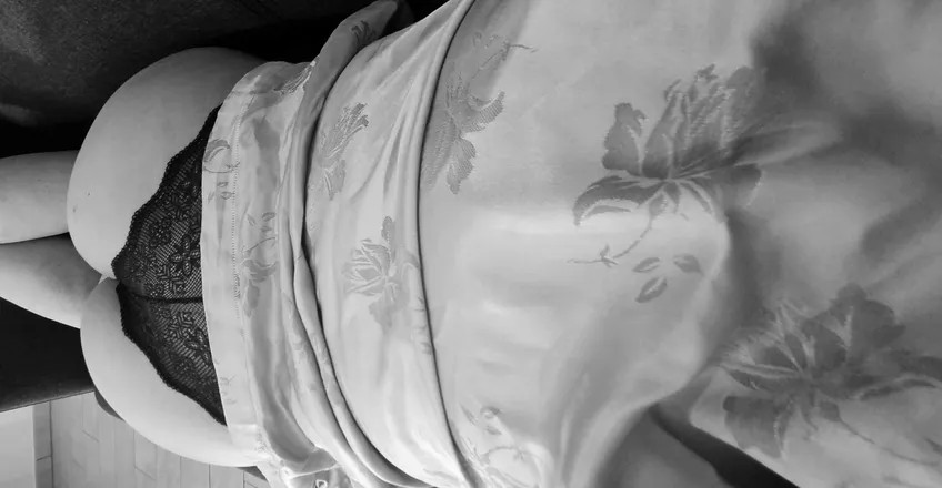 OnlyFans cuenta julia-chan header 2