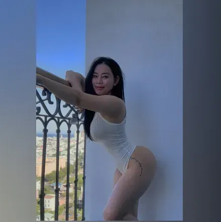 OnlyFans account  milknn header 2