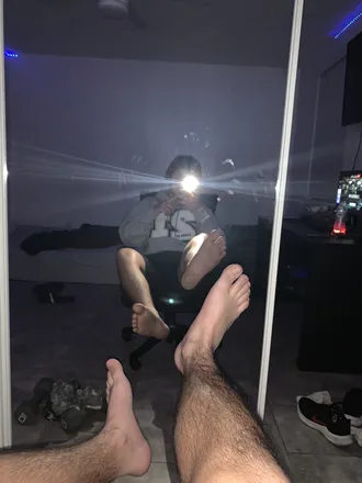 OnlyFans cuenta feetkinkster header 2