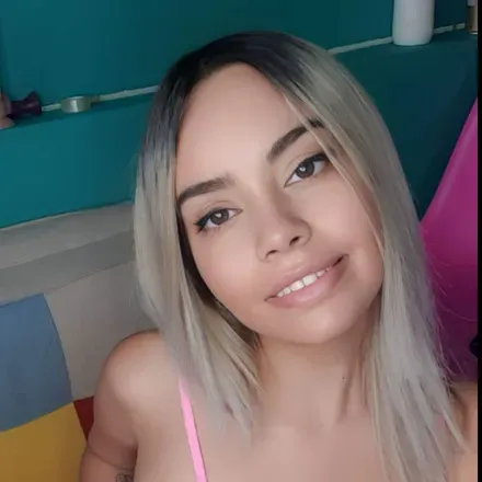 OnlyFans cuenta ella_just18 avatar 1
