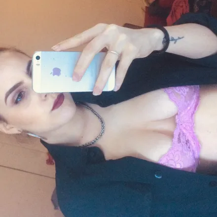 OnlyFans cuenta hotbusty69 header 2
