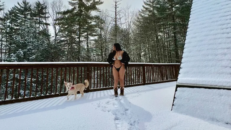 OnlyFans cuenta babyemilyxoxo header 2