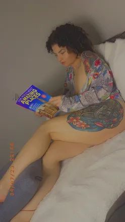 OnlyFans cuenta thickthighsprettyeyes242 header 2
