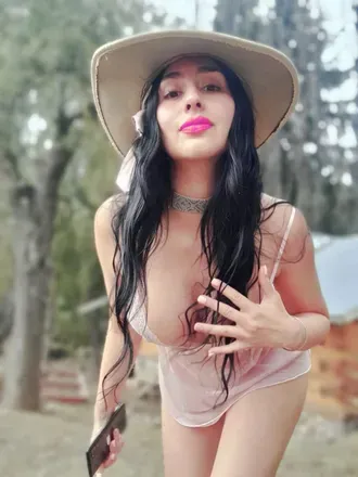 OnlyFans account  iselem avatar 1