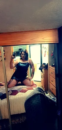 OnlyFans cuenta chrystalyn header 2