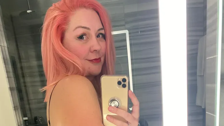 OnlyFans cuenta curvyblondebombshell420 avatar 1