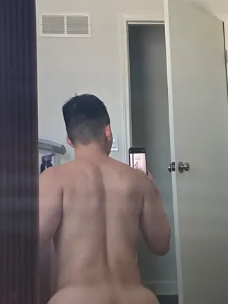 OnlyFans account  bottomoclock avatar 1
