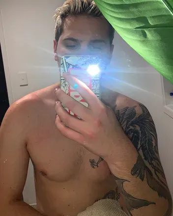 OnlyFans cuenta dezzz1995 avatar 1