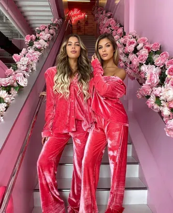 OnlyFans account  cacitwins avatar 1