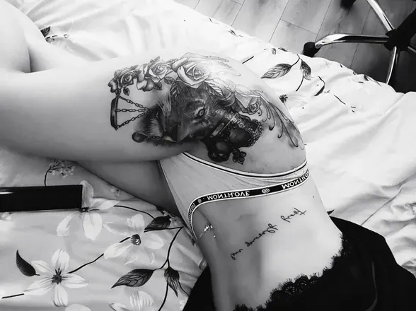 OnlyFans cuenta ella07 header 2