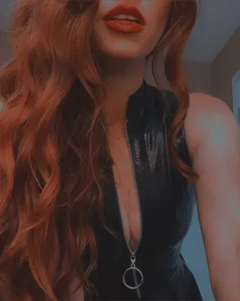 OnlyFans account  harlottscarlett avatar 1
