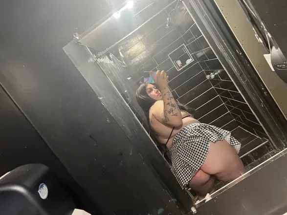 OnlyFans cuenta karisma343 header 2