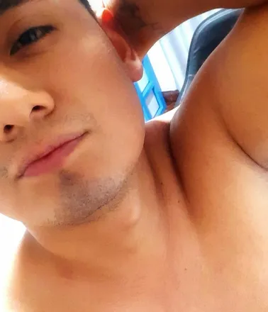 OnlyFans cuenta perureal header 2