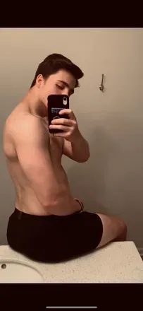 OnlyFans account  kylewhitee avatar 1