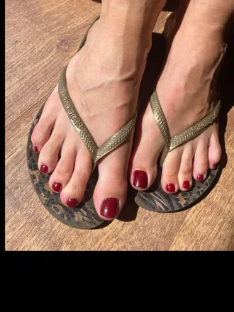 OnlyFans cuenta shinyredtoes header 2