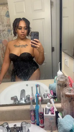 OnlyFans cuenta sexyred_92 header 2