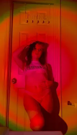 OnlyFans account  yourfavmodell avatar 1