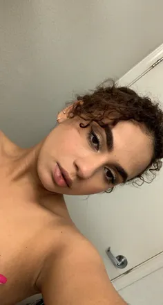 OnlyFans cuenta troublequeen_69 header 2