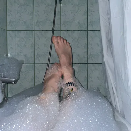 OnlyFans cuenta tattooedcandyfeet header 2