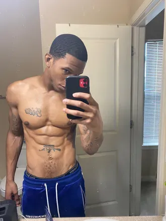 OnlyFans cuenta kingveezy100 avatar 1