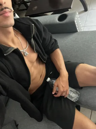 OnlyFans cuenta latinssin header 2