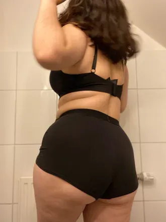 OnlyFans cuenta lunia_023 avatar 1