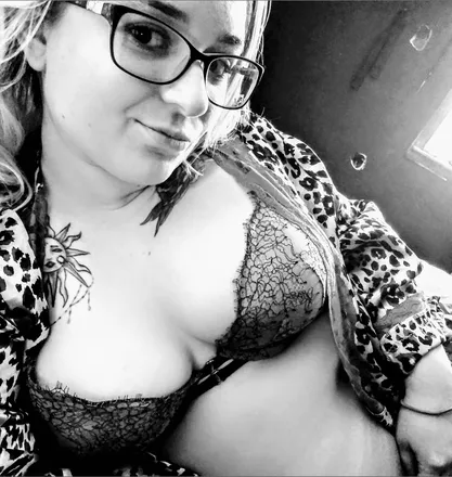 OnlyFans cuenta taracandi header 2