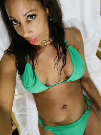 OnlyFans cuenta ebonydollcatwalk header 2