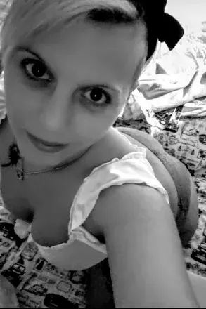 OnlyFans account  songofthesiren420 avatar 1