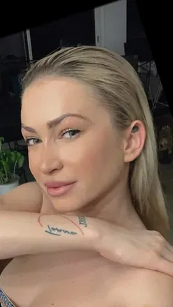 OnlyFans cuenta kisscara avatar 1