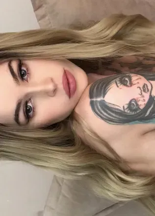 OnlyFans cuenta thayscastro avatar 1