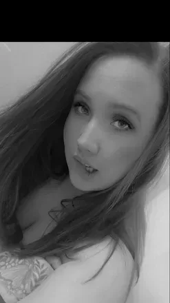 OnlyFans cuenta kayymarie0401 avatar 1