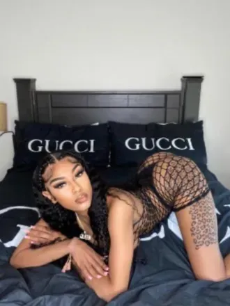 OnlyFans cuenta foreignnniamm header 2