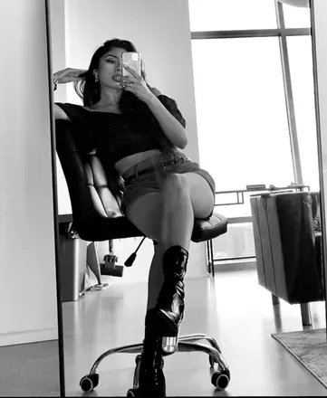 OnlyFans cuenta prettyfeetparis avatar 1