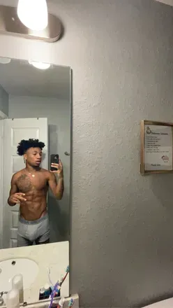 OnlyFans cuenta whyarentyoubuying avatar 1