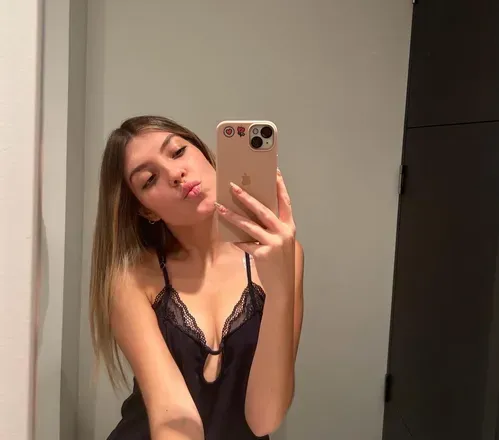 OnlyFans of sofia.str