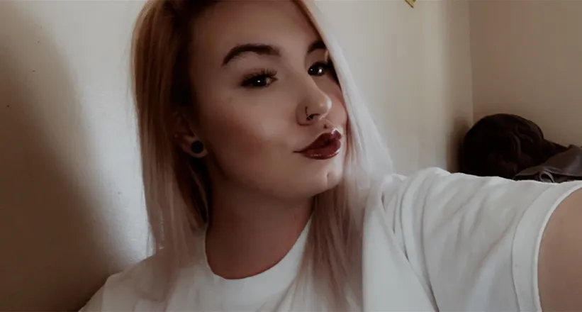 OnlyFans cuenta carly-003 header 2