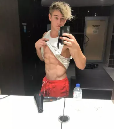 OnlyFans cuenta u69908092 avatar 1