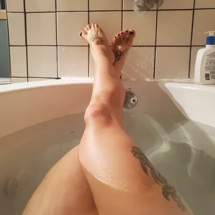 OnlyFans cuenta sexy_and_tattooed header 2