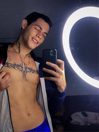 OnlyFans cuenta carlos.uzc header 2