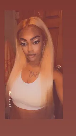 OnlyFans account  myiabyia avatar 1