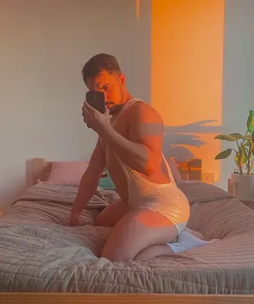 OnlyFans cuenta krimsonaries header 2