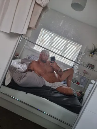 OnlyFans cuenta discreetgaylad header 2