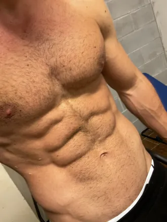 OnlyFans cuenta u173012040 header 2