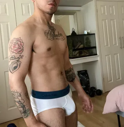 OnlyFans cuenta ale94uk_alt avatar 1