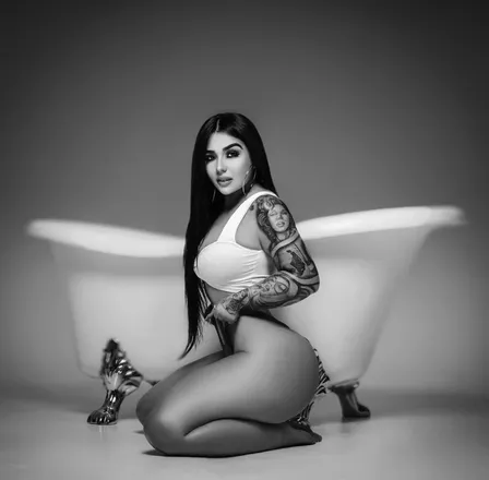 OnlyFans cuenta analacolombiana header 2