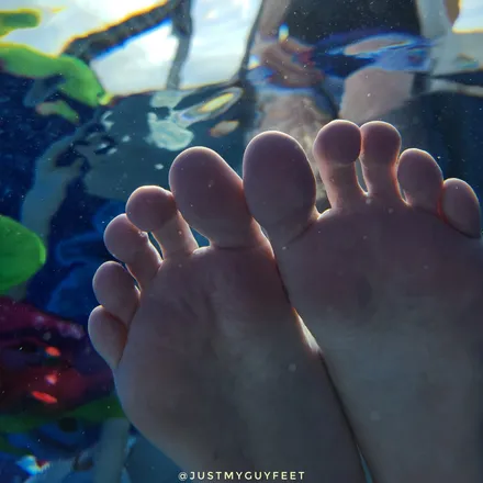 OnlyFans cuenta just_my_guy_feet header 2
