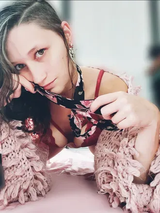 OnlyFans cuenta momo1019 avatar 1
