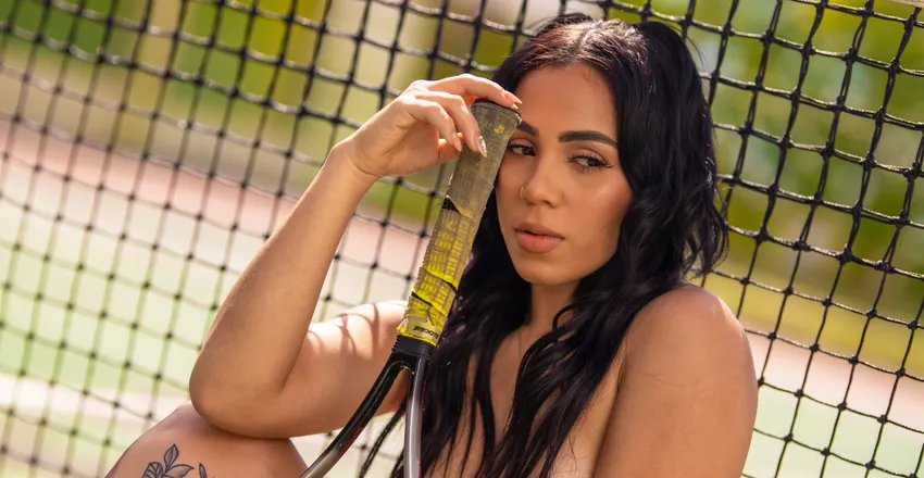 OnlyFans account  zoemiraj header 2